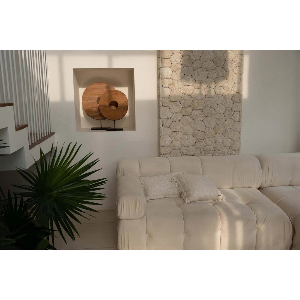 Housse de coussin Oh My Gee en coton écru 40x40 cm en situation