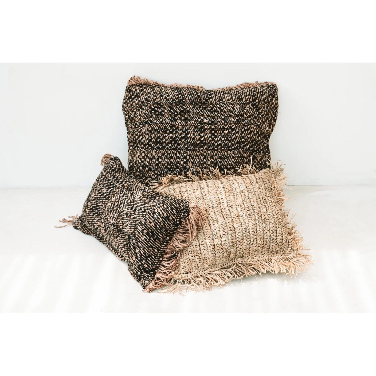 Housse de coussin Oh My Gee en coton noir et cuivre 60x60 cm, vue 5