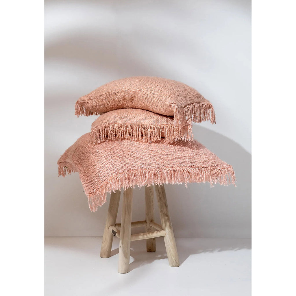 Housse de coussin Oh My Gee en coton rose saumon 60x60 cm, vue 4