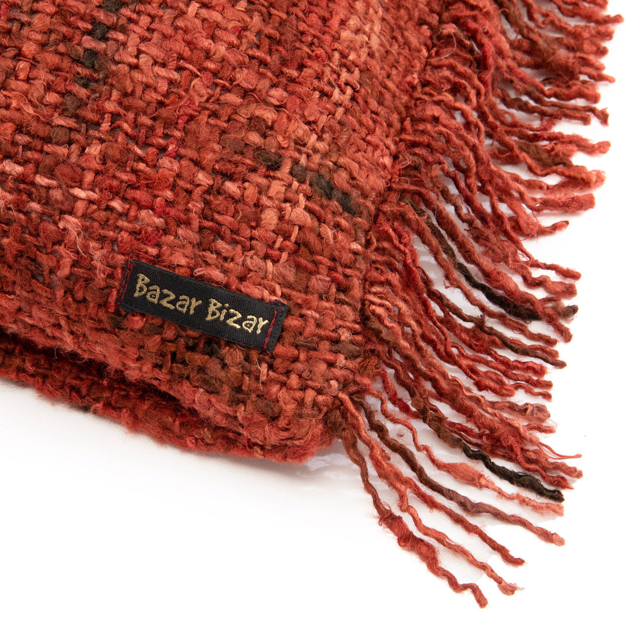 Housse de coussin Oh My Gee en coton rouge brique 40x40 cm en situation