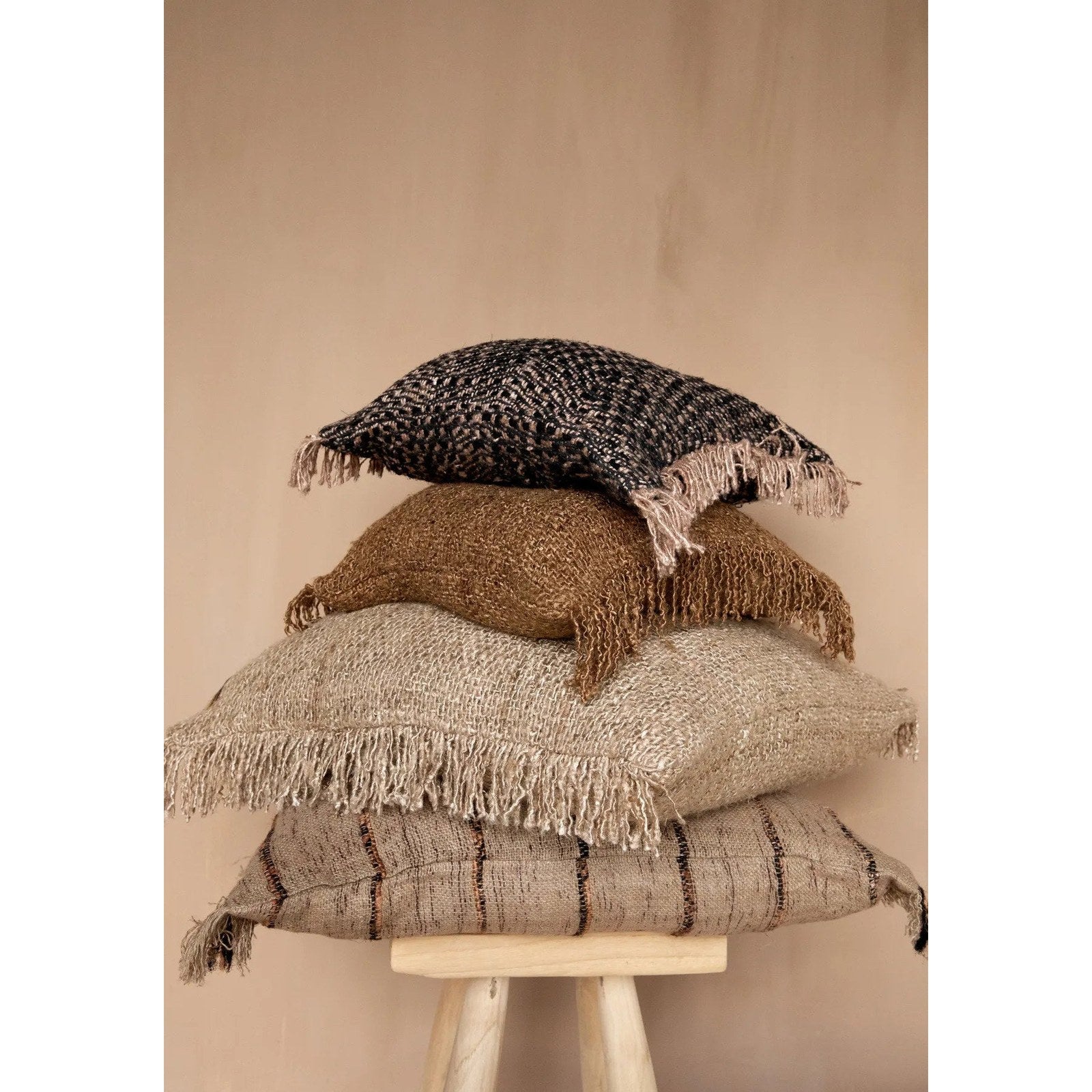 Housse de coussin Oh My Gee en coton sable 60x60 cm, vue 7