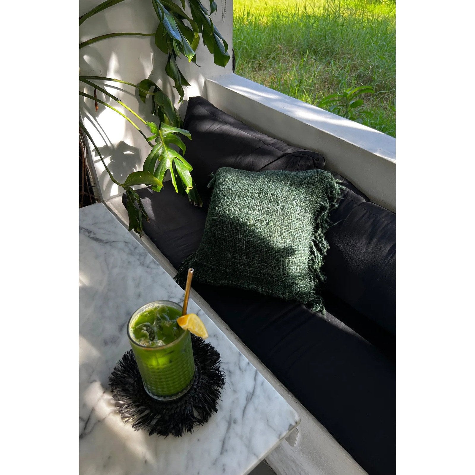 Housse de coussin Oh My Gee en coton vert sapin 60x60 cm, vue 3