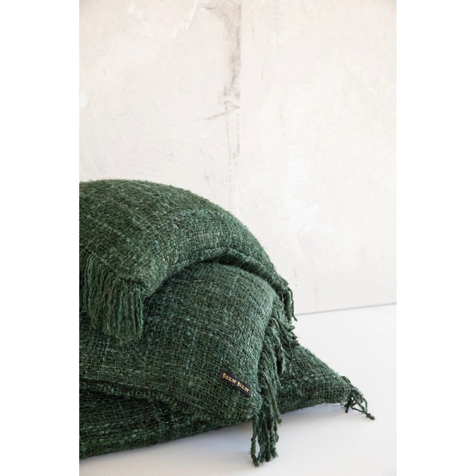 Housse de coussin Oh My Gee en coton vert sapin 60x60 cm, vue 4