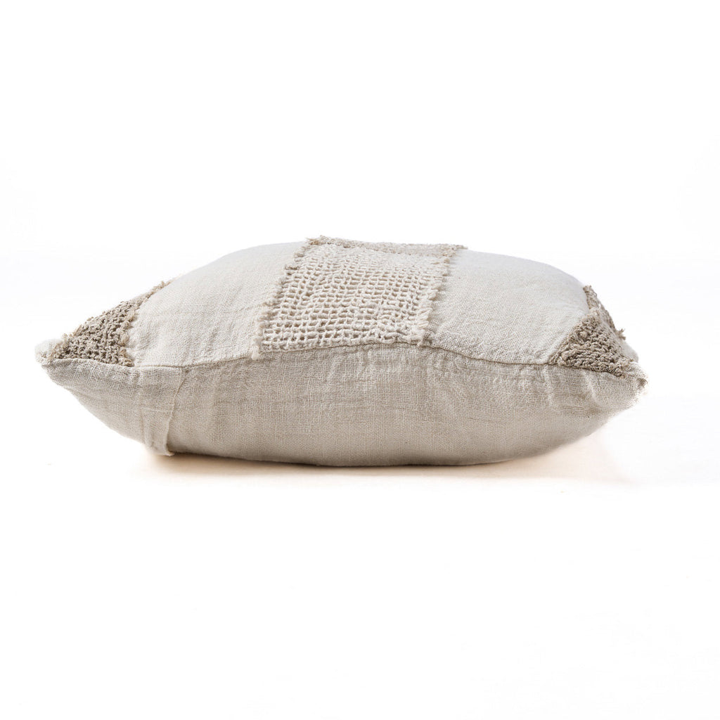 Housse de coussin Threads en lin blanc et naturel 50x50 cm, vue 8