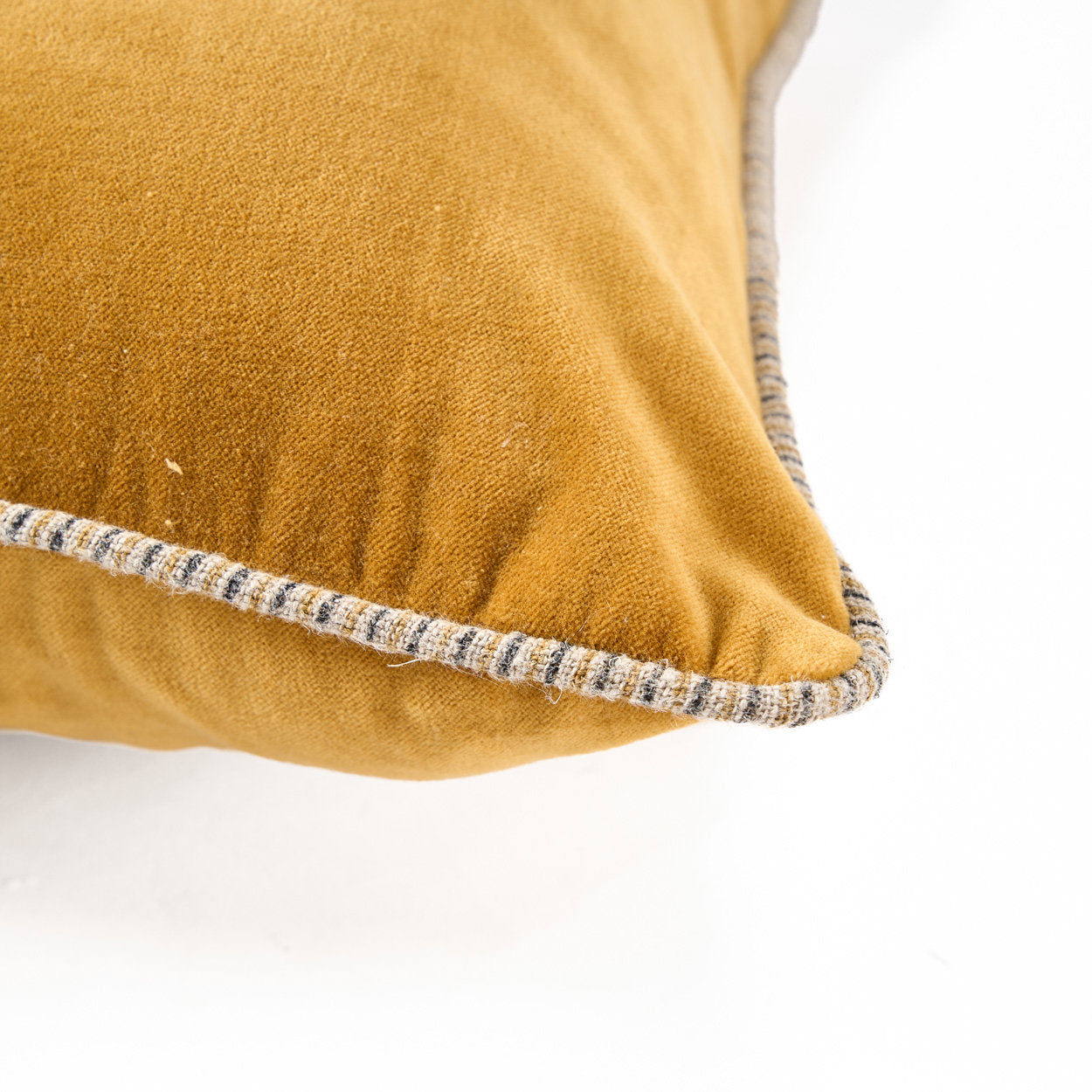 Housse de coussin Velvet Crush en velours jaune moutarde 50x50 cm, vue 5