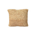 Housse de coussin Flores en raphia naturel crocheté vue de face sans frange