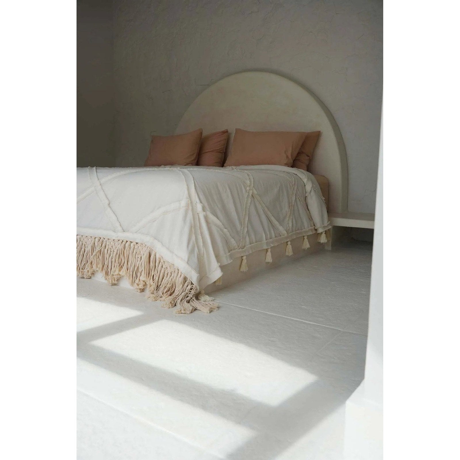 Jeté de lit Berber en coton écru à bandes effilochées 240 x 300 cm, vue 4