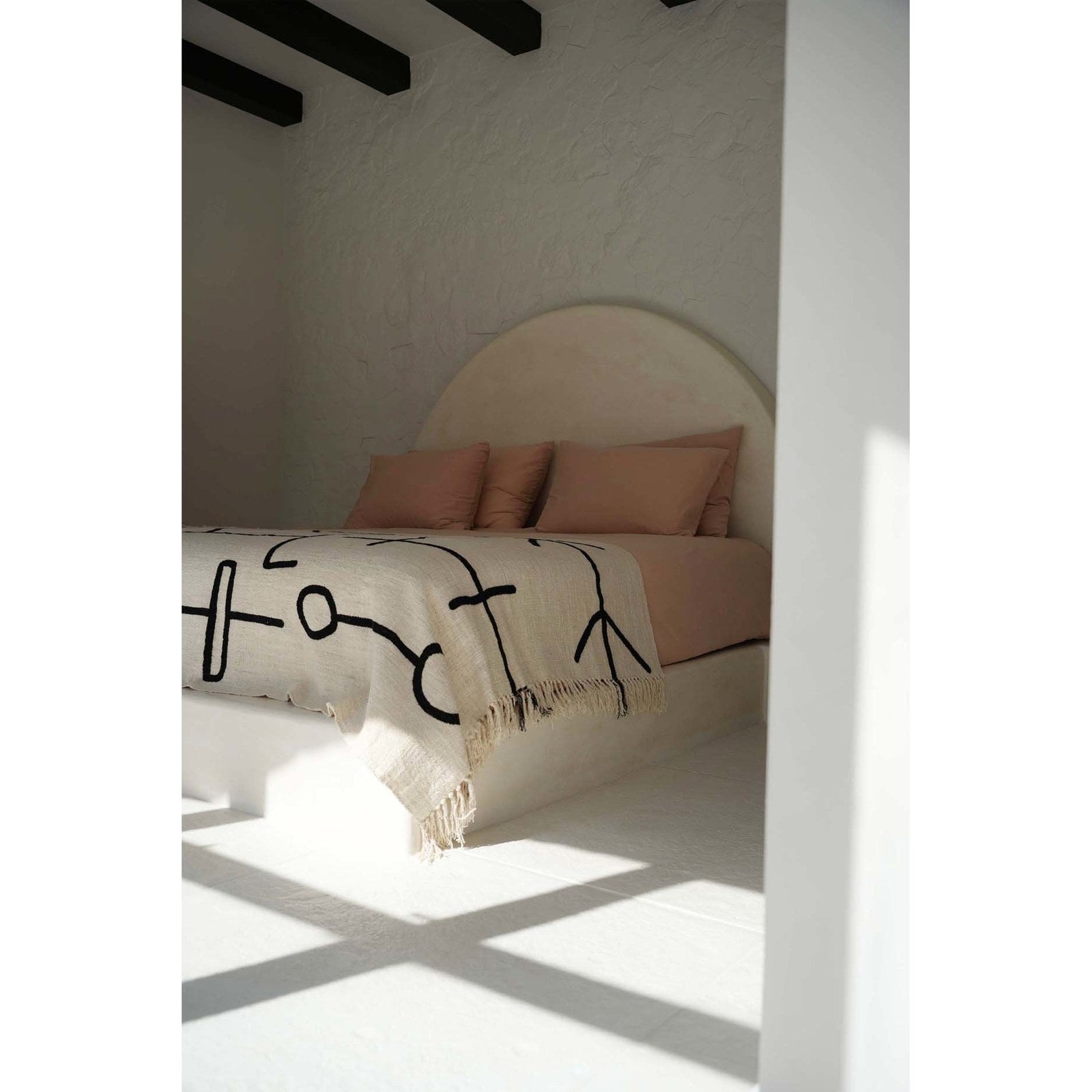 Jeté de lit Evil Eye en coton écru à motif noir 128 x 240 cm, vue 5