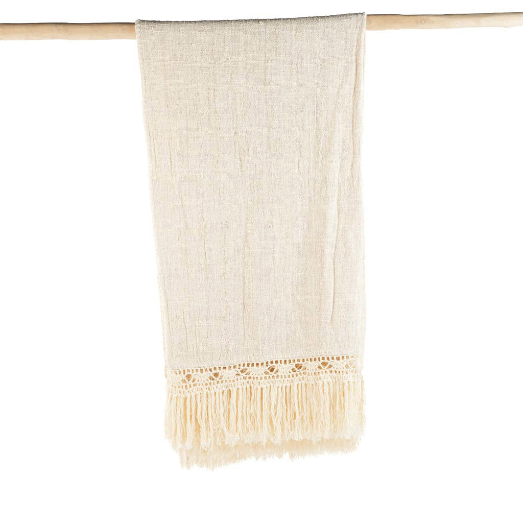 Jeté de lit Gypsy en coton écru à frange macramé 135 x 270 cm, vue 7