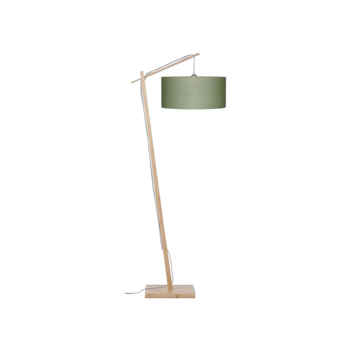 Lampadaire Andes Bambou naturel à abat-jour Lin vert forêt sur fond blanc avec son pied incliné et son bras