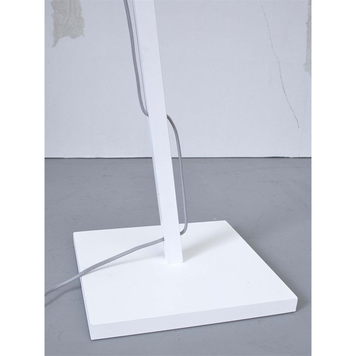 Socle carré du lampadaire Ibiza Piètement blanc et câble gris