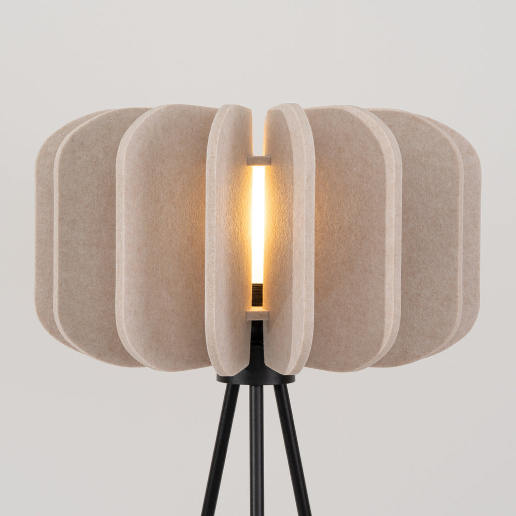 Lampadaire Mula 45 trépied feutre beige E27, détail du feutre