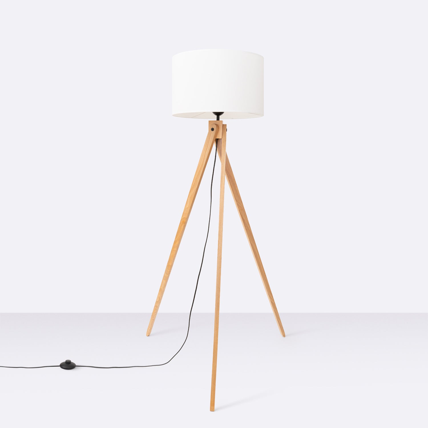 Lampadaire Natt trépied bois blanc E27, vue de profil