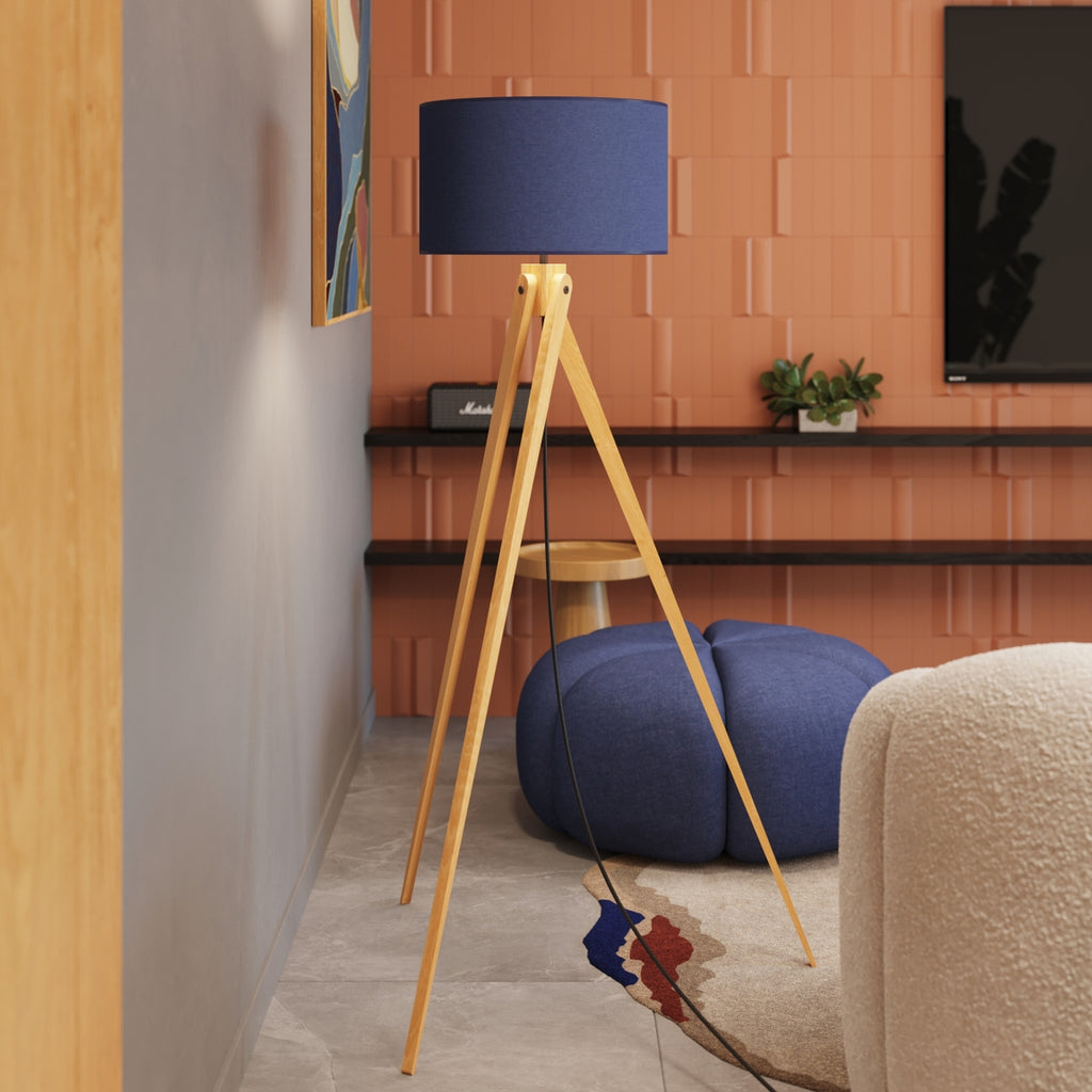 Lampadaire Natt trépied bois bleu marine E27 en situation