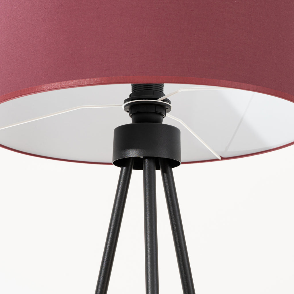 Lampadaire Nevia trépied bordeaux E27 en ambiance