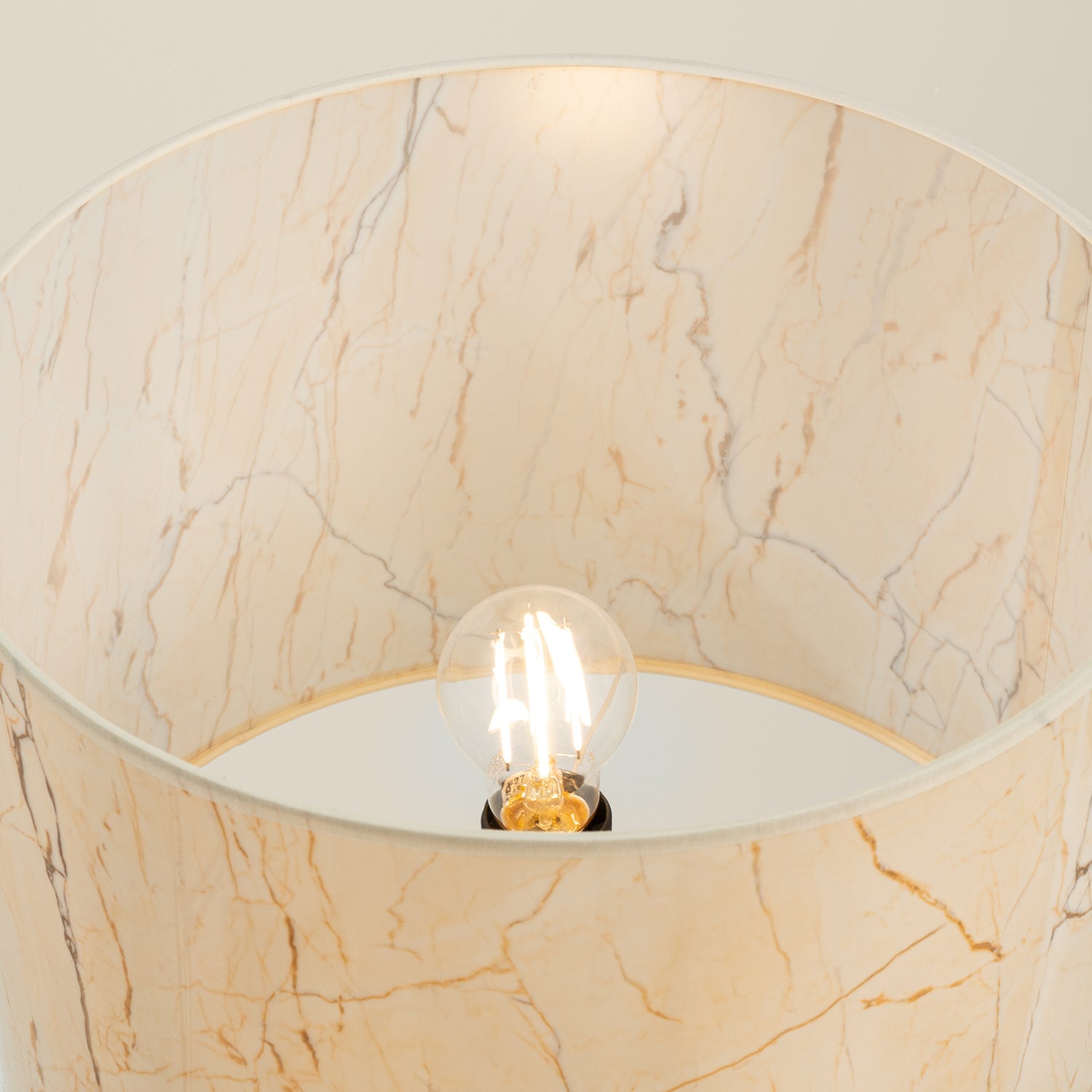 Lampadaire Nevia trépied effet marbre E27, détail de l'abat-jour