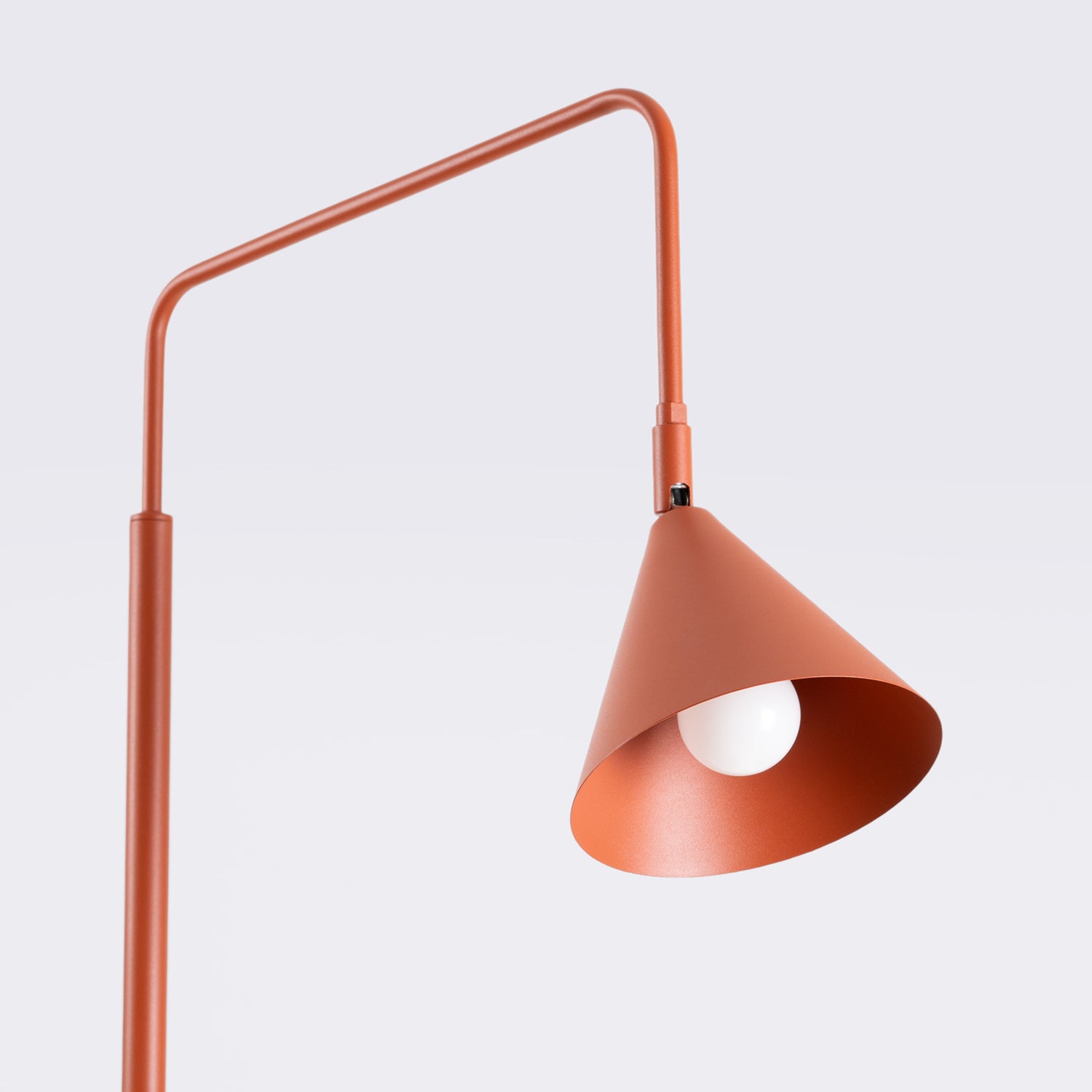 Lampadaire Nox cône acier rouge ocre E14, vue 5