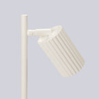 Détail du spot cannelé, lampe Karbon beige