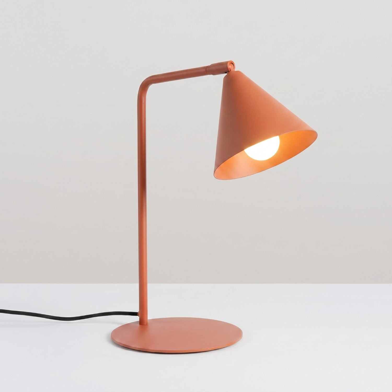 Lampe à poser Nox cône acier rouge ocre E14, vue 3