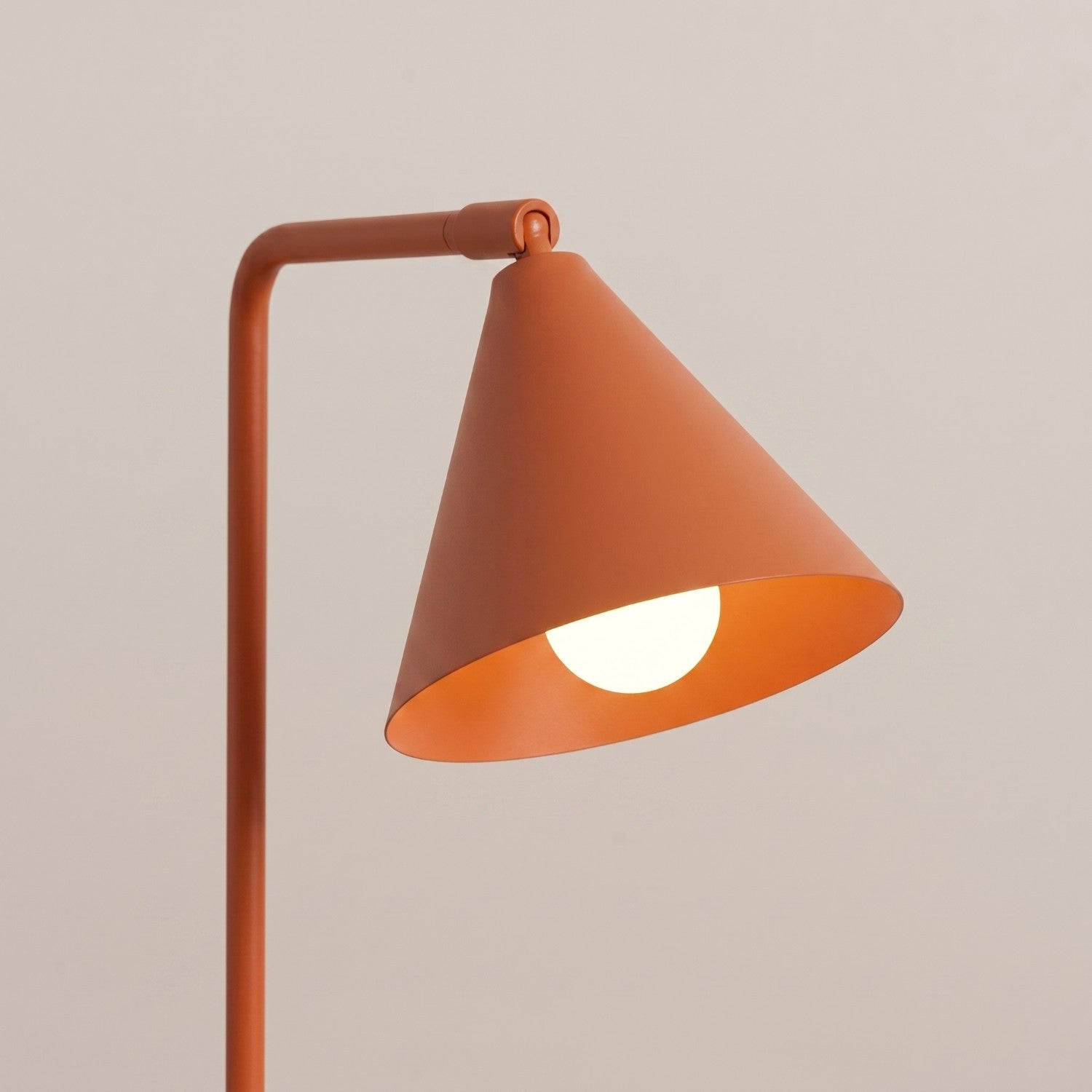 Lampe à poser Nox cône acier rouge ocre E14, vue 4