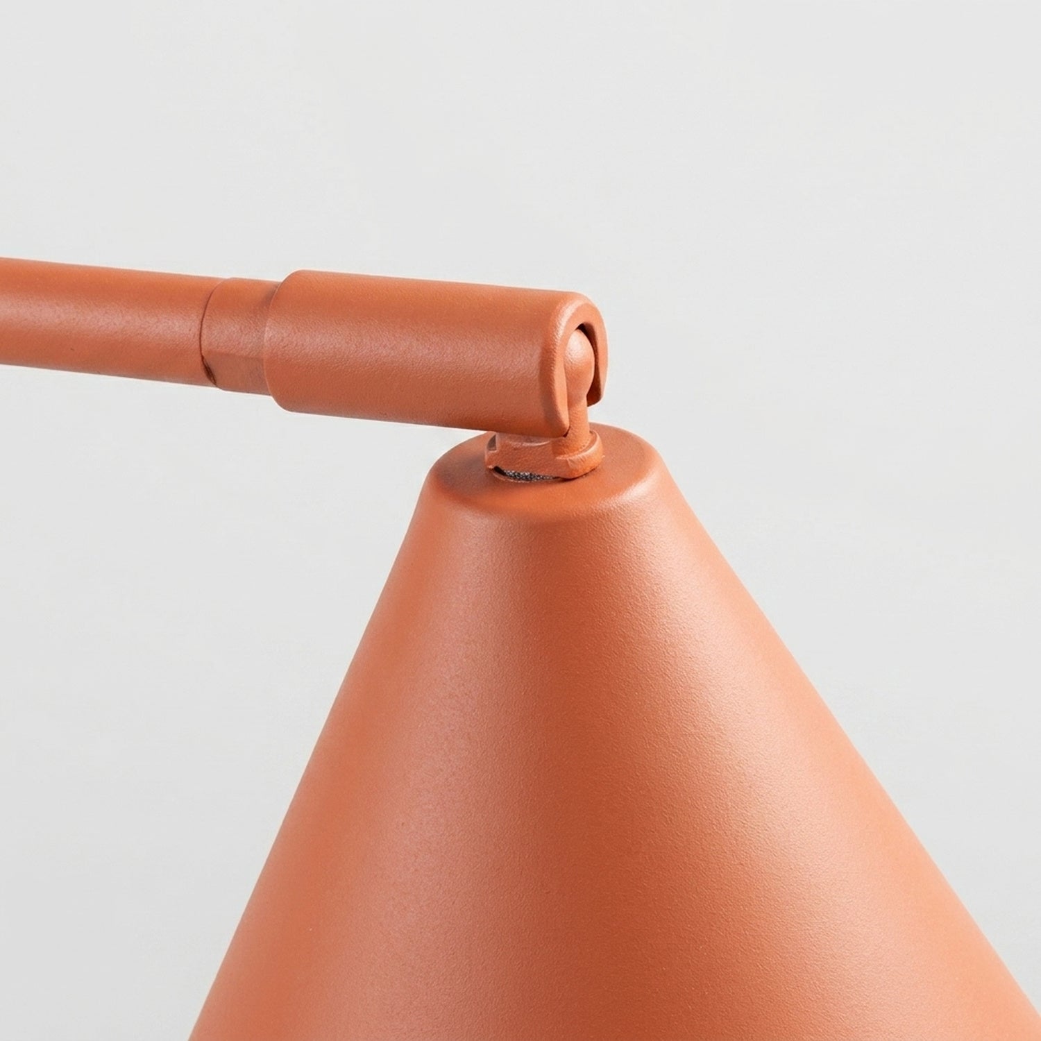 Lampe à poser Nox cône acier rouge ocre E14, vue 6