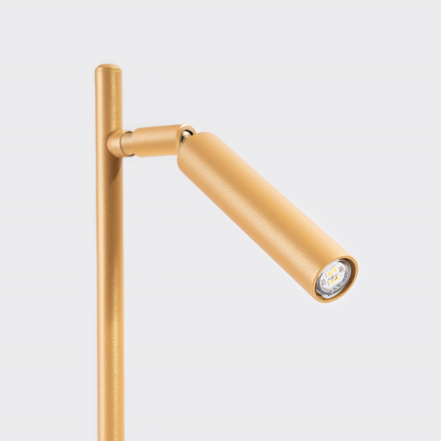Lampe à poser Pastelo dorée G9, gros plan allumé