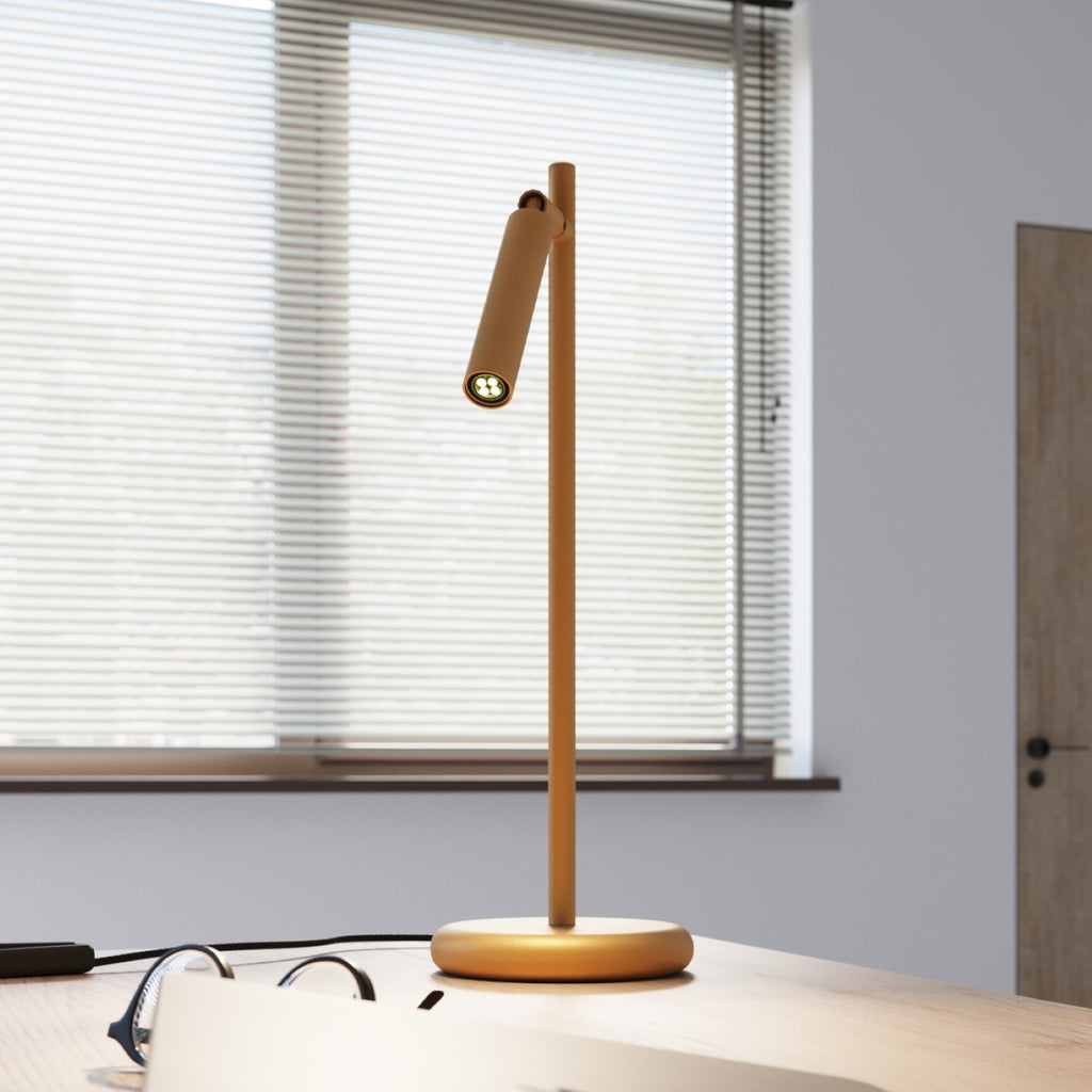 Lampe à poser Pastelo dorée G9 en situation dans un intérieur