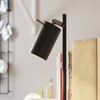 Lampe à poser Ring noir en situation dans un intérieur contemporain
