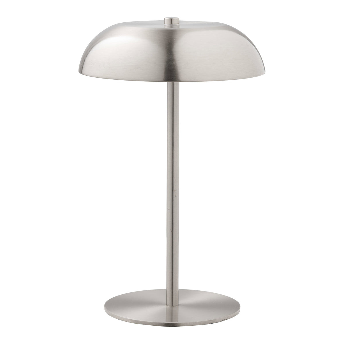 Lampe de table sans fil Fenwick en métal brossé argenté avec dôme tige fine et socle rond sur fond blanc