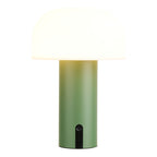 Lampe Soham allumée diffusant une lumière chaude à travers son dôme blanc dépoli