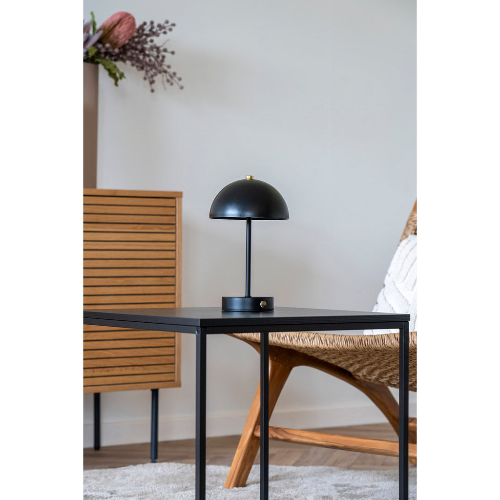 Lampe rechargeable Holt métal noir éteinte table d'appoint noire intérieur scandinave bois