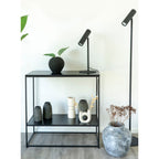 Lampe de table Paris noire sur étagère déco style industriel minimaliste