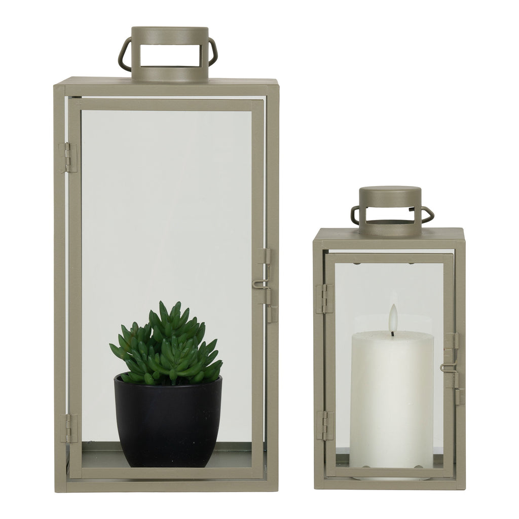 Lot de 2 lanternes Corfu vert kaki face avec plante succulente et bougie allumée
