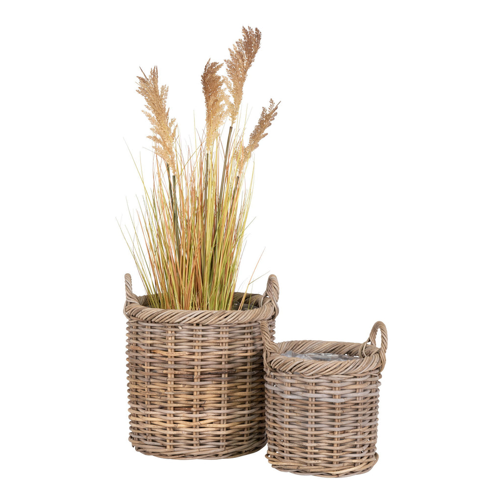 Duo cache-pots Gili rotin kubu naturel avec graminée ornementale vue produit fond blanc