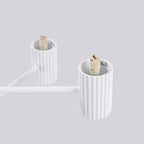 Deux culots cannelés laque blanche sans leur boule avec les douilles G9 marquées LED 8 W maximum