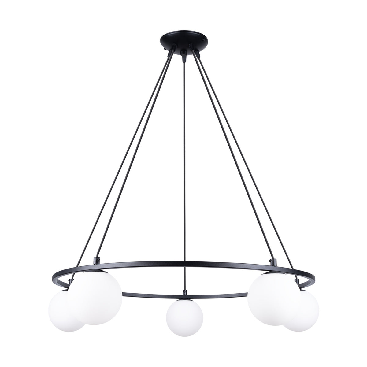 Lustre anneau Yoli 5 en acier noir avec cinq boules de verre opale sur fond blanc