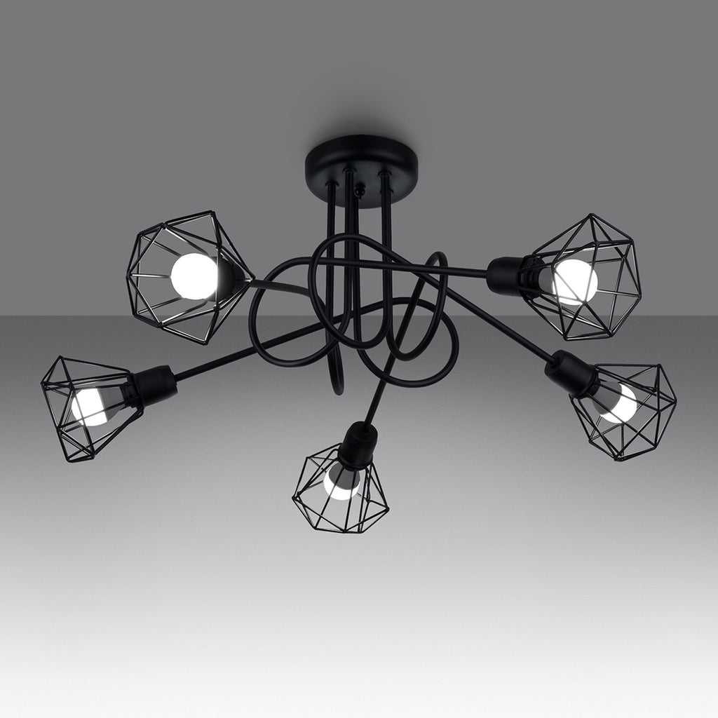 Lustre Artemis 5 branches noir allumé, ombres géométriques des cages