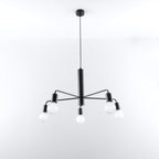 Lustre Duomo noir éteint suspendu sous un plafond blanc