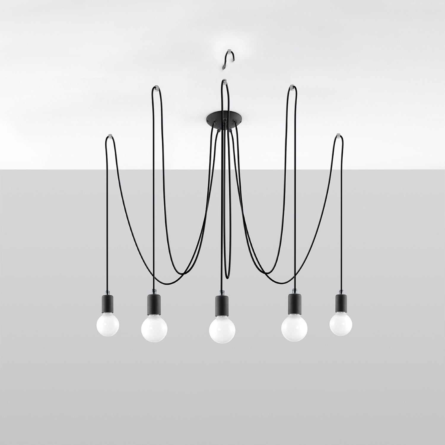 Lustre Edison 5 noir, câbles déportés depuis la rosace en acier