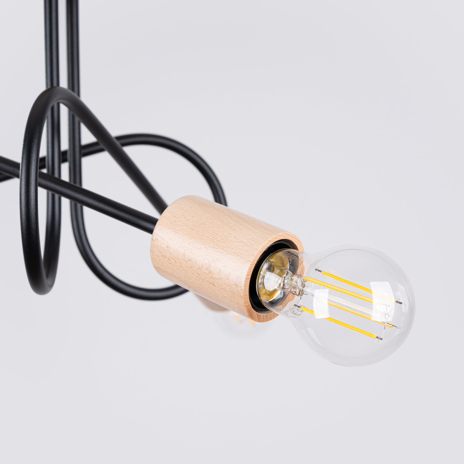 Lustre Ember 3 bois et métal noir E27, détail de la structure