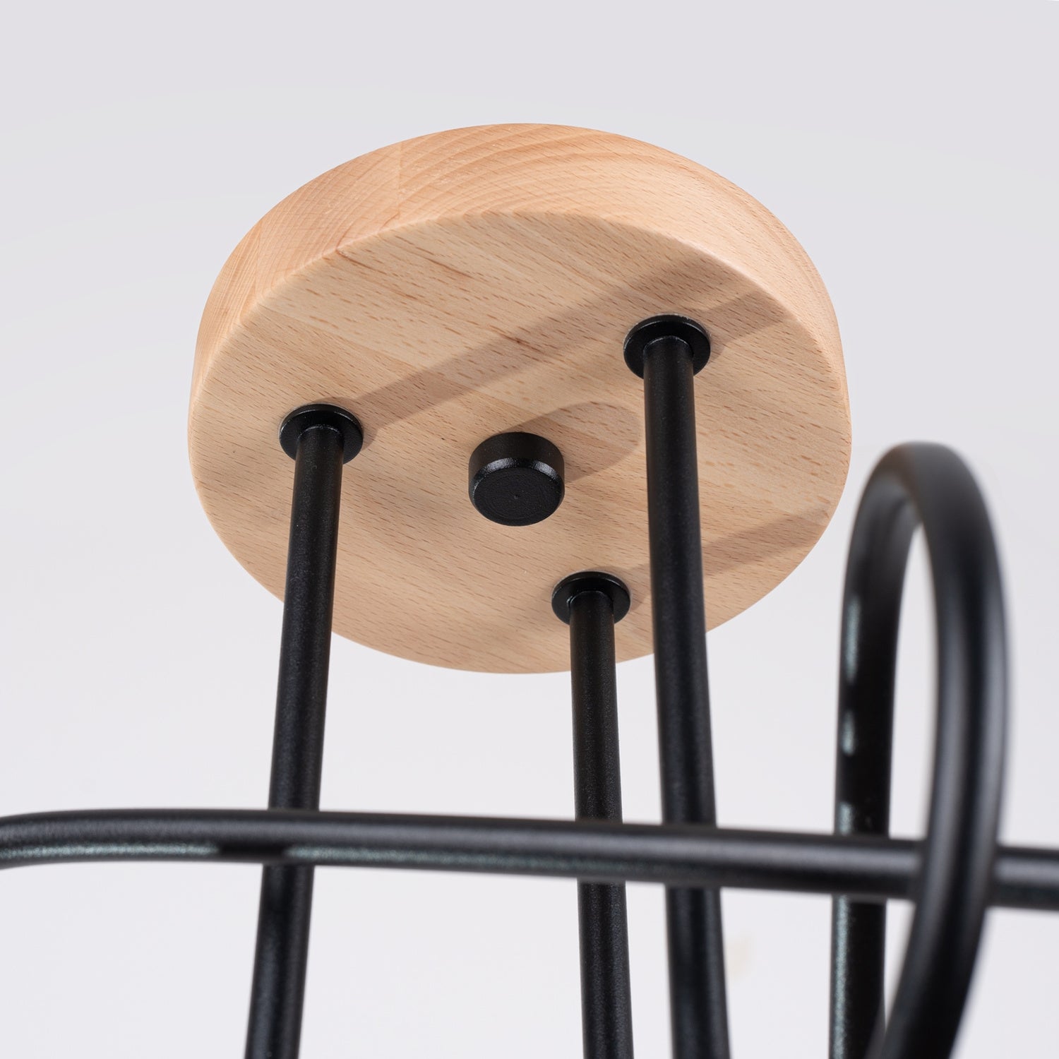Lustre Ember 3 bois et métal noir E27, gros plan