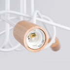 Lustre Ember 5 bois et métal blanc E27, gros plan allumé