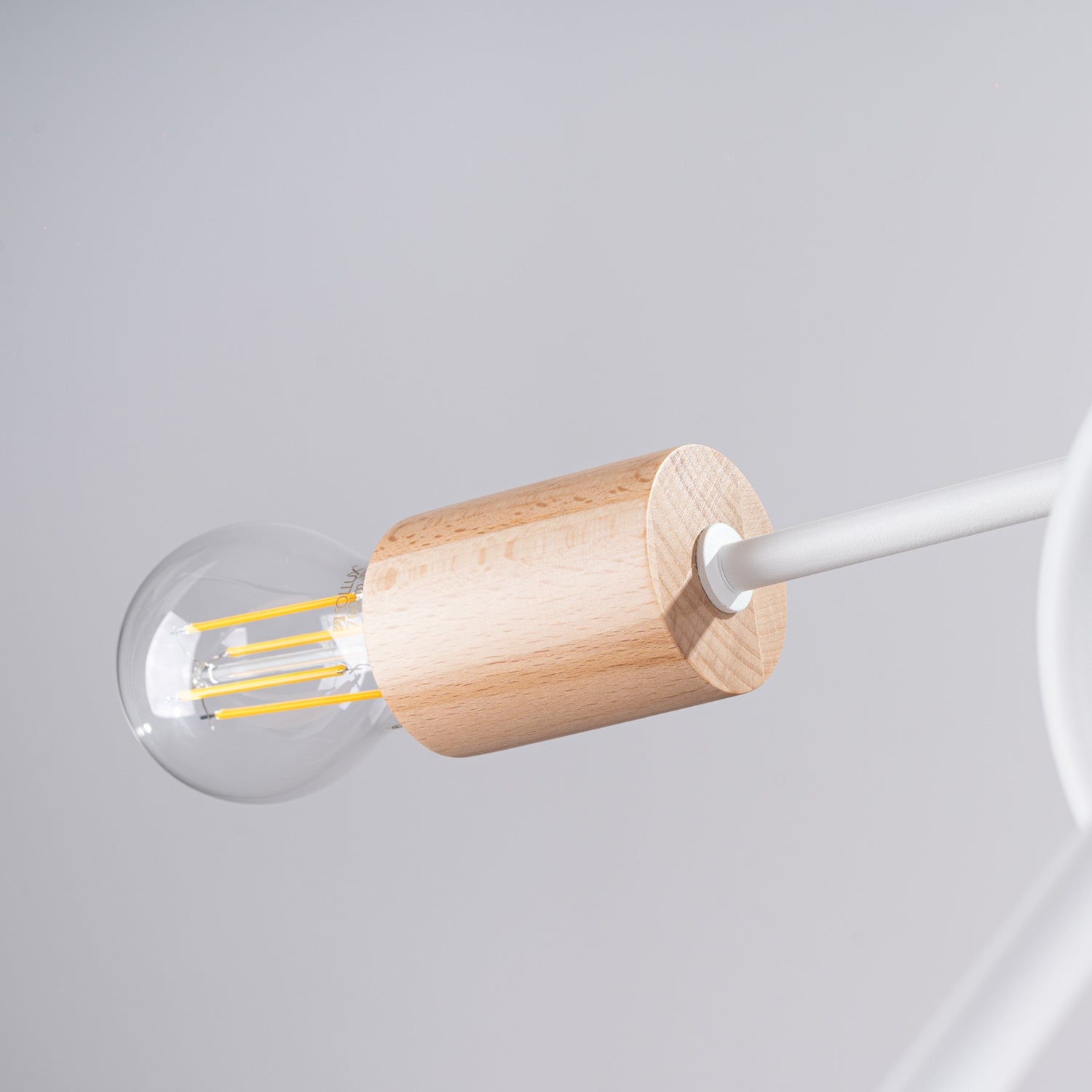 Lustre Ember 5 bois et métal blanc E27, détail de la structure