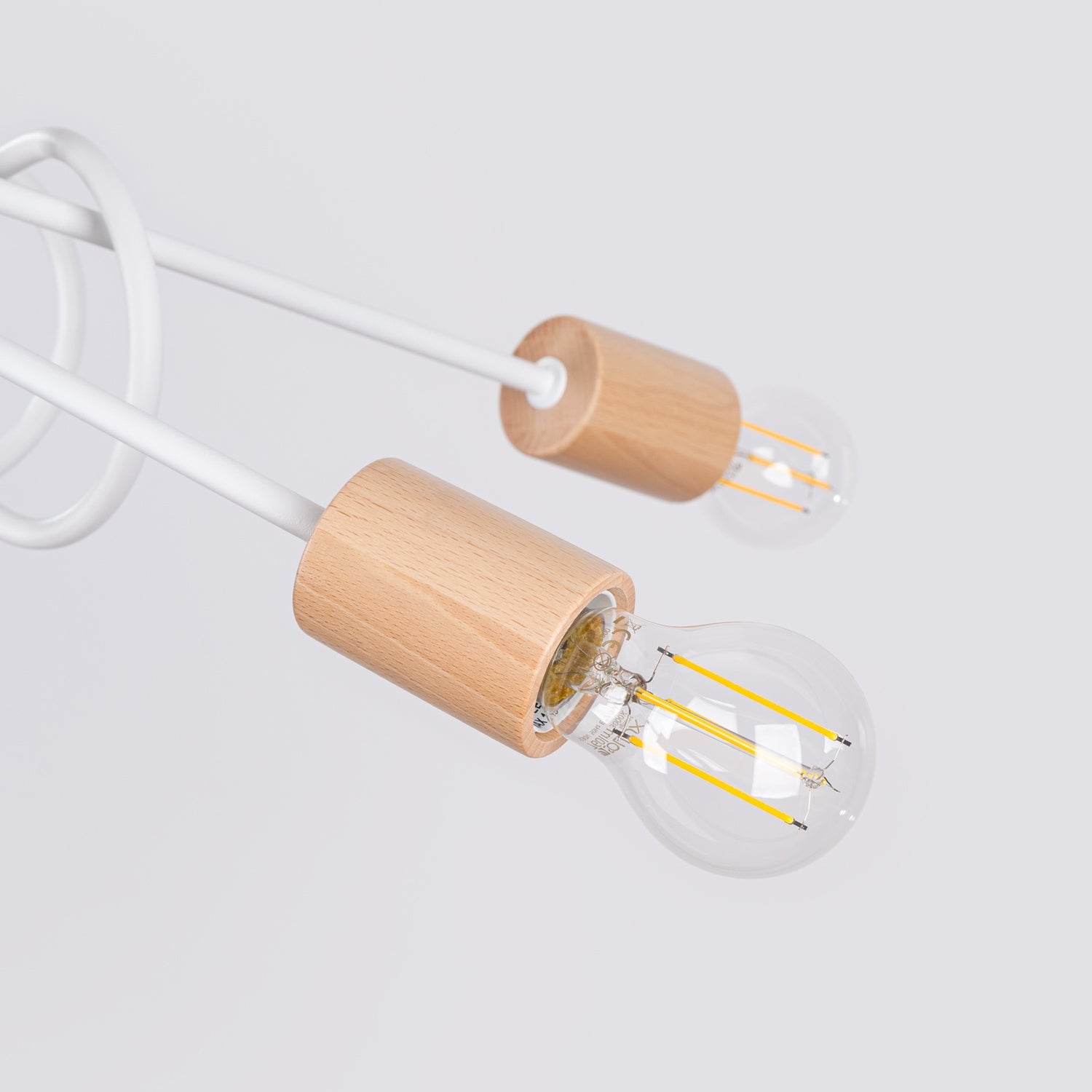 Lustre Ember 5 bois et métal blanc E27, gros plan