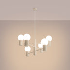 Lustre Halo 6 boules opale beige allumé, six globes diffusants