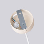 Lustre Halo 6 boules opale beige en ambiance