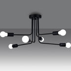 Lustre Norah à six branches noires vu de trois quarts sur un fond gris sombre