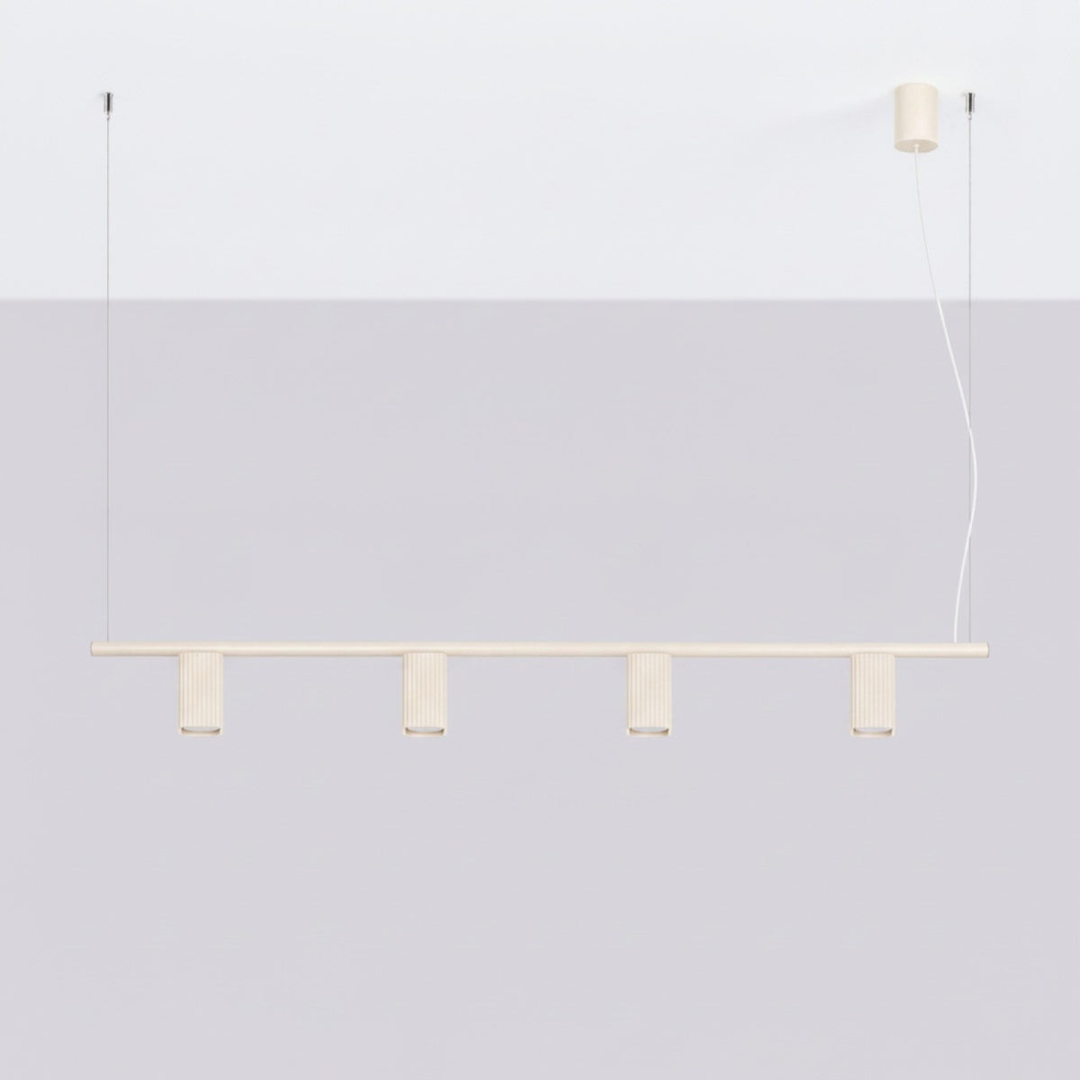 Lustre Rayo 4 laque beige éteint suspendu sous le plafond