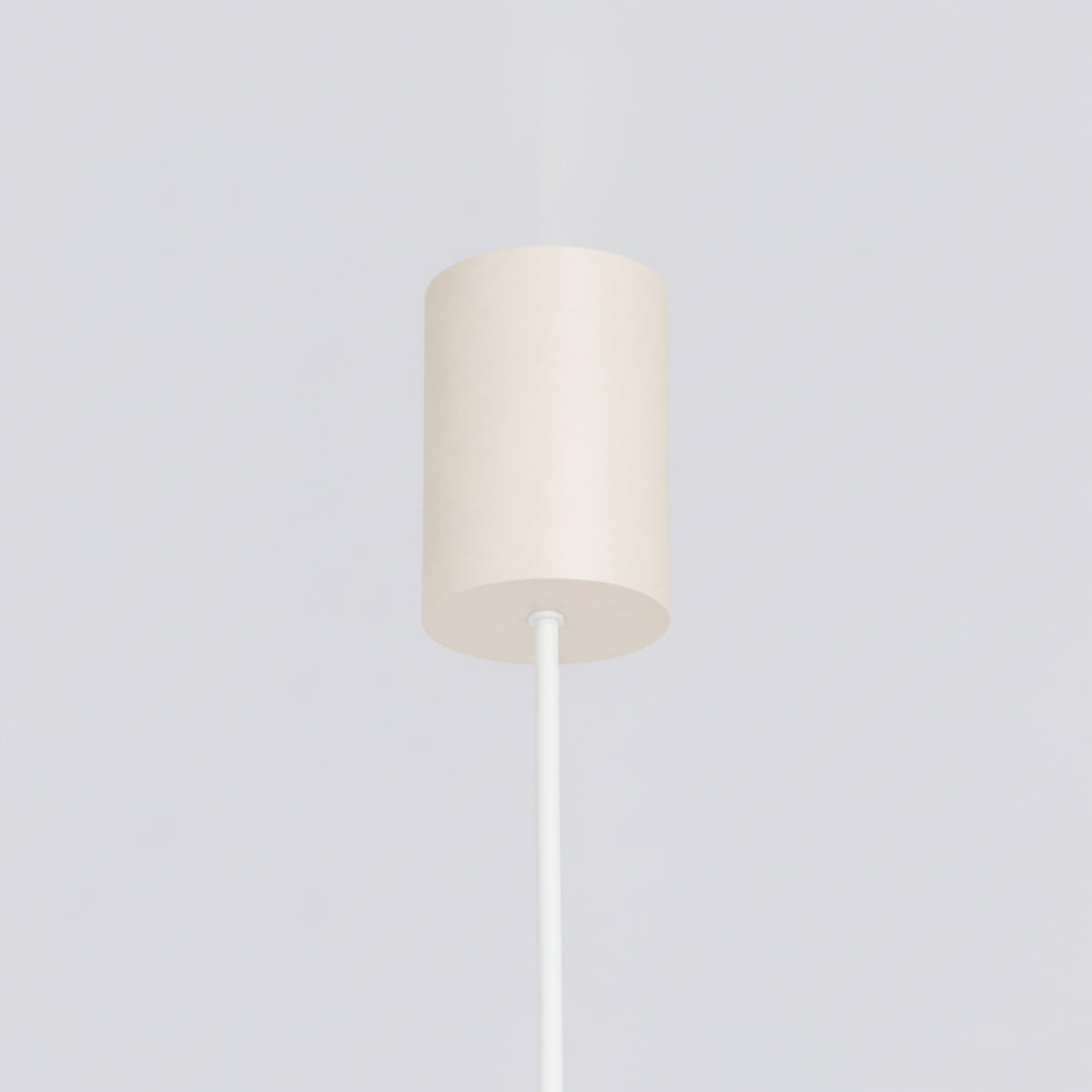 Rosace cylindrique du lustre Rayo 4 laque beige et son câble d'alimentation