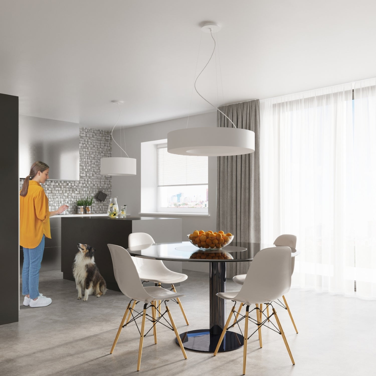 Lustre Saturno Slim 70 en tissu blanc suspendu au-dessus d'une table